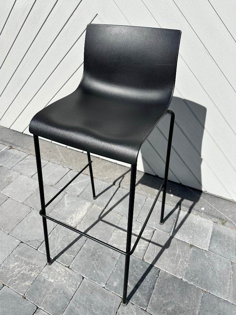 4 tabourets / chaises de bar PILOTI, Maison & Meubles, Avec repose-pieds, Synthétique, 4 tabourets, Comme neuf