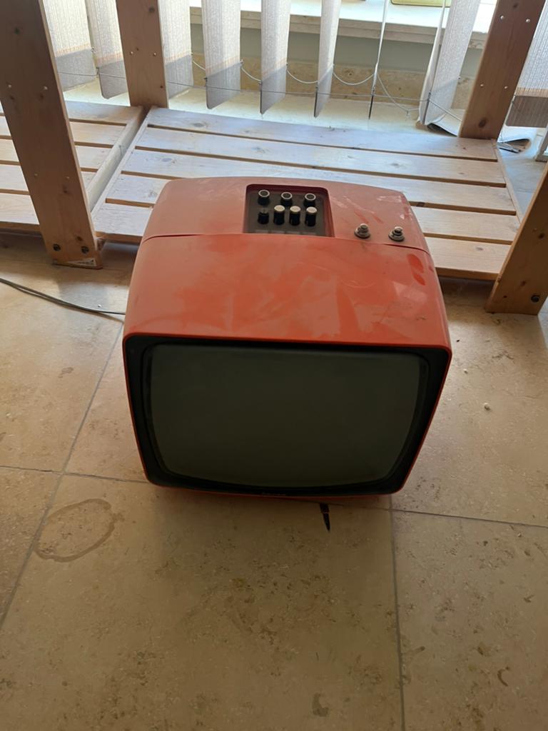 Vintage oranje tv, Audio, Tv en Foto, Vintage Televisies, Ophalen, Zo goed als nieuw