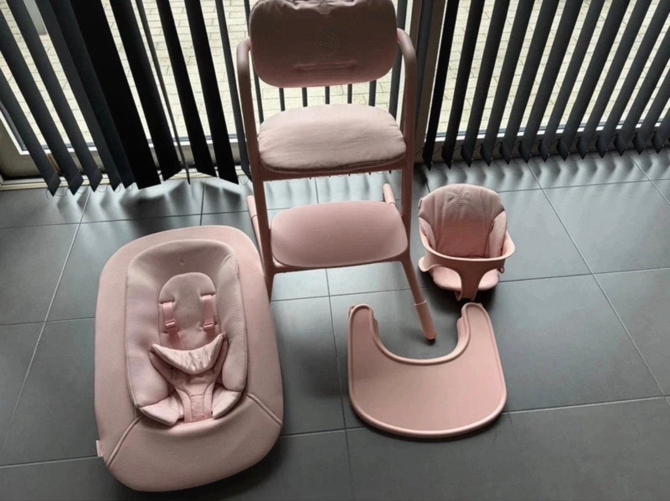 Cybex Lemo 4-in-1 complete set - vaste prijs!, Kinderen en Baby's, Ophalen of Verzenden, Zo goed als nieuw, Meegroeistoel, Afneembaar eetblad