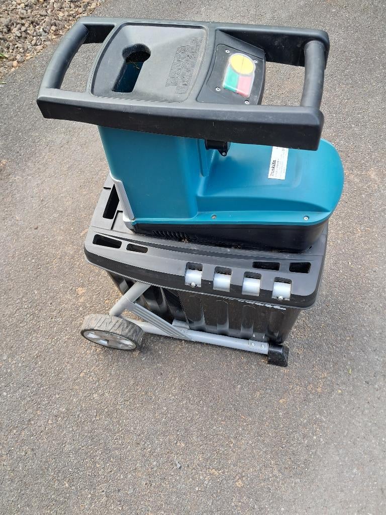 Broyeur Makita, Électrique, Enlèvement, Bac de ramassage, Makita