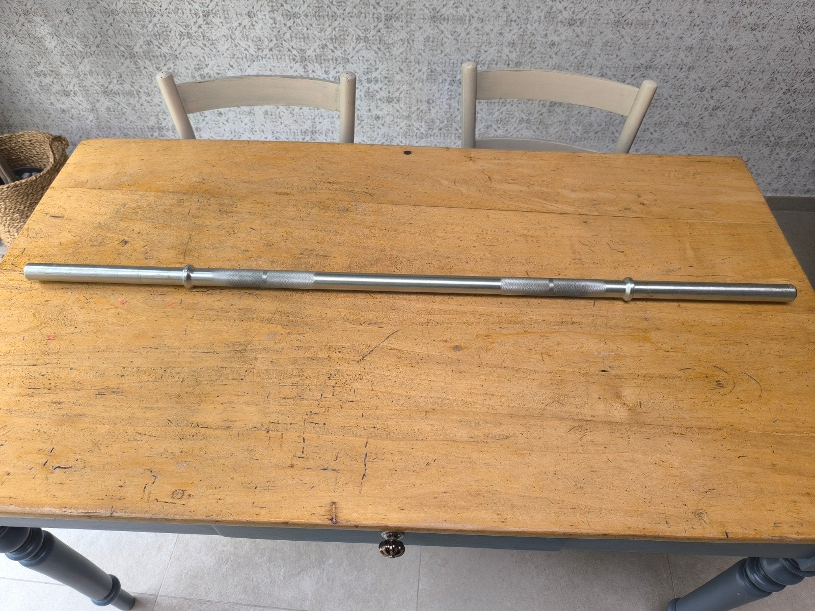 1 x barre d'haltère longue (120cm) 2,8cm., Enlèvement, Utilisé, Bras, Barre d'haltères