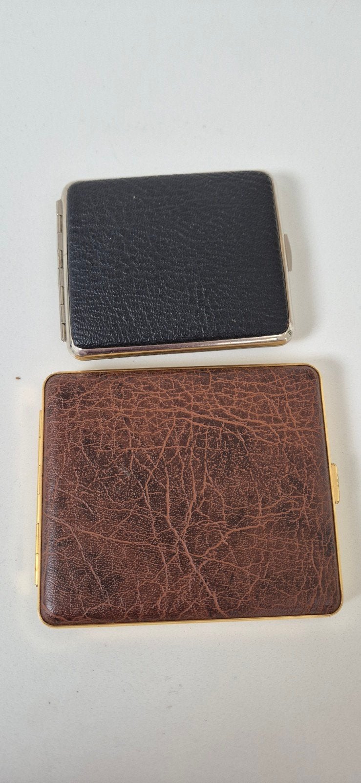 2 faux ledder cigarette/card cases, Enlèvement ou Envoi