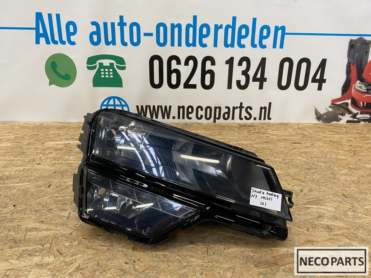 SKODA KODIAQ KOPLAMP RECHTS ORIGINEEL 566941016B, Gebruikt, -, -, Ophalen of Verzenden