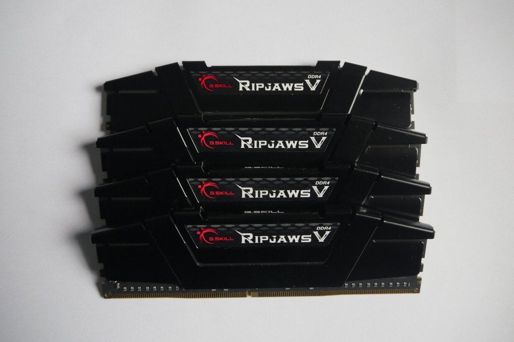 128 Go de RAM DDR4 G.Skill Ripjaws V (ensemble de 4 x 32 Go), Informatique & Logiciels, DDR4, Comme neuf, Envoi, 128 GB