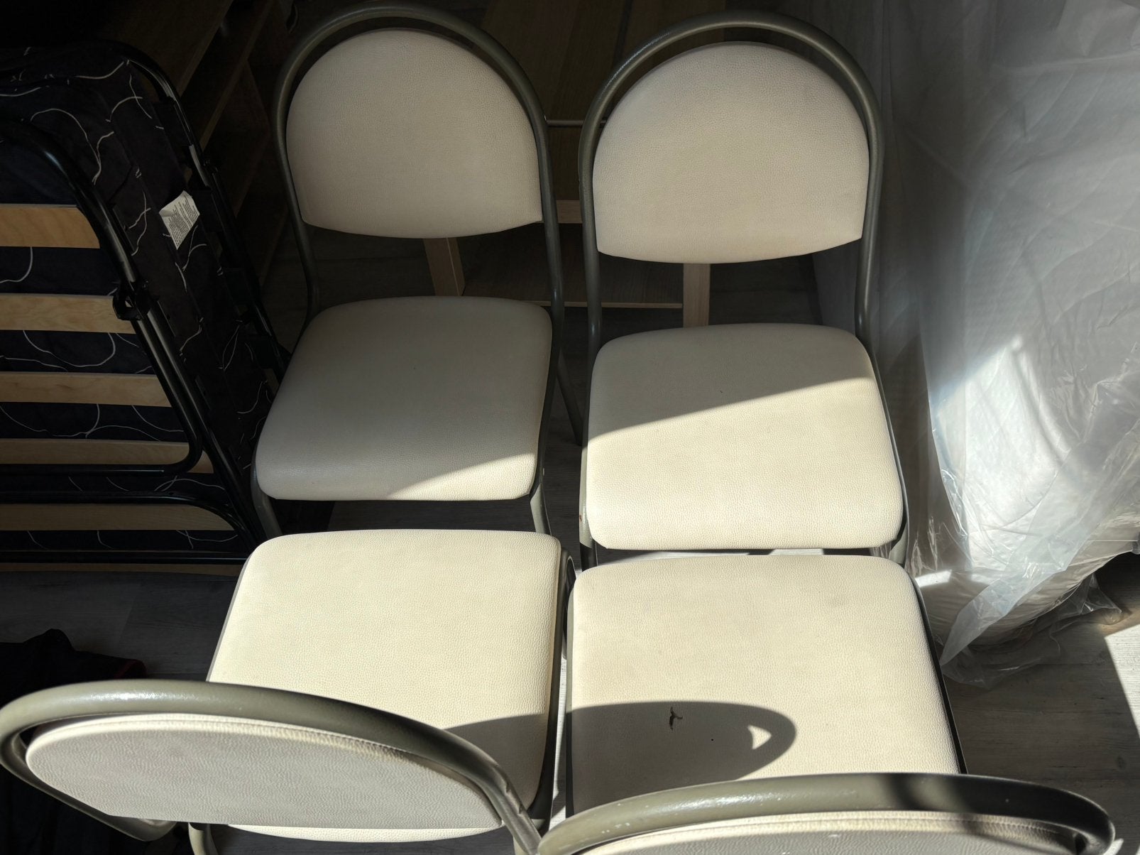4 stoelen, Huis en Inrichting, Stoelen, Ophalen, Kunststof, Gebruikt, Wit