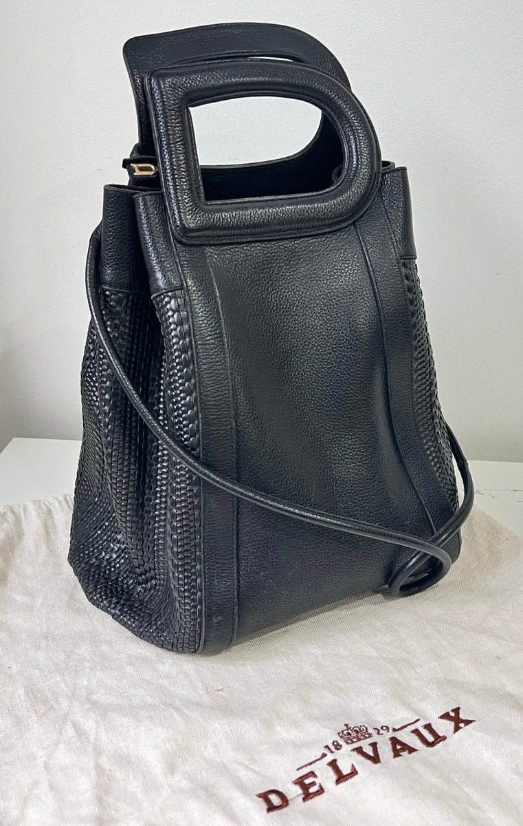DELVAUX HANDTAS SCHOUDE MODEL PUNCH ZWART LEER/GEWEVEN, Handtassen en Accessoires, Tassen | Damestassen, Ophalen of Verzenden