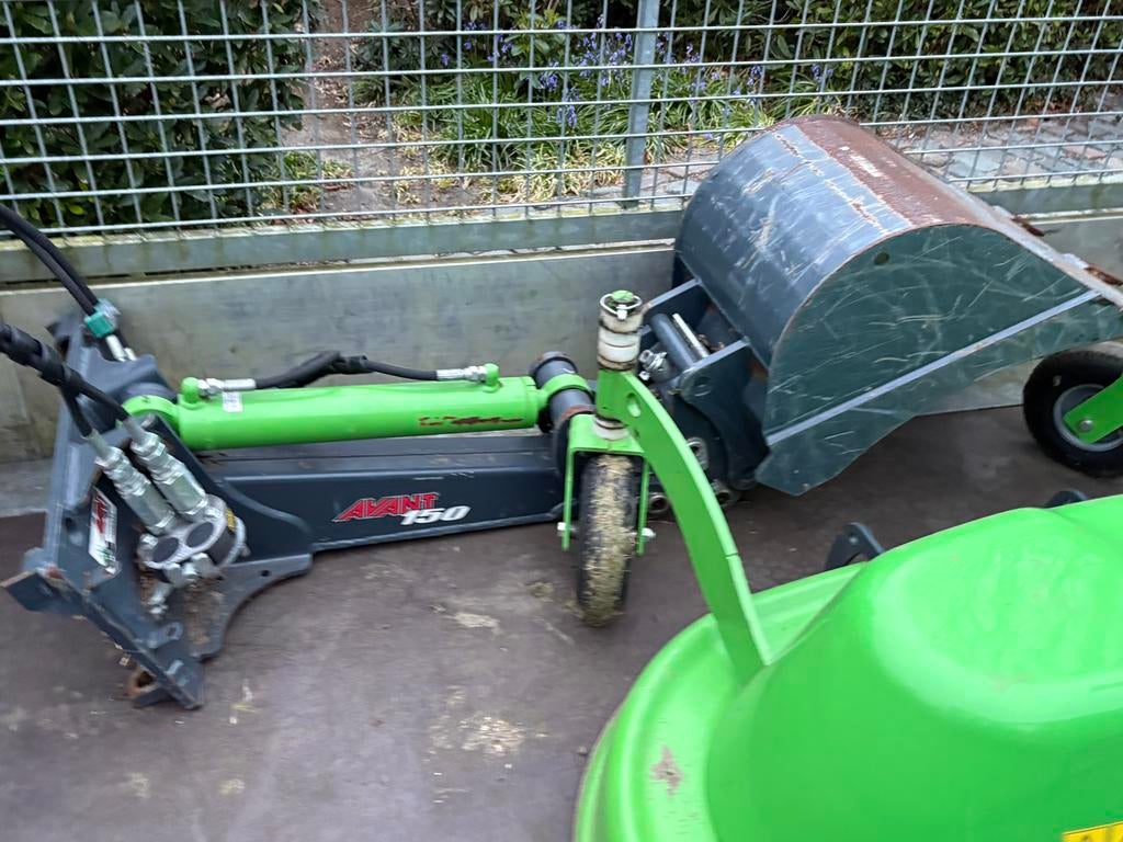 Avant graafarm 150 (voor op avant kniklader), Enlèvement