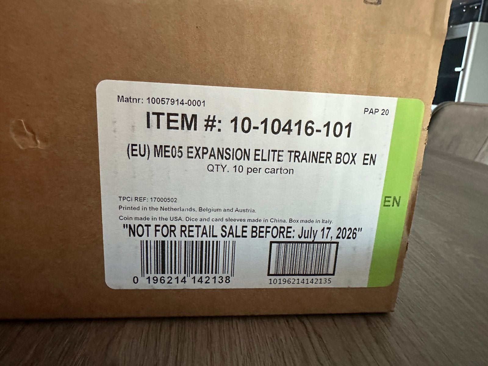 Pokemon Pitch Black Elite trainer box sealed case, Ophalen, Nieuw