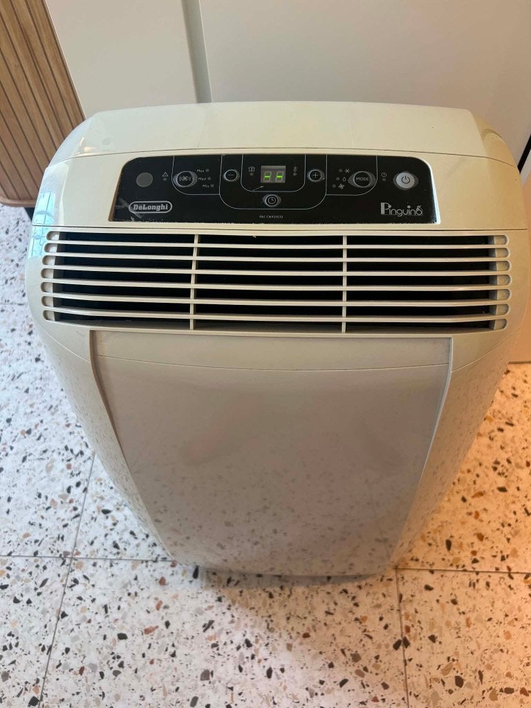Airco Delonghi Pinguino met darm voor uitlaat, Elektronische apparatuur, Airco's, Ophalen, Timer, 3 snelheden of meer, Zo goed als nieuw