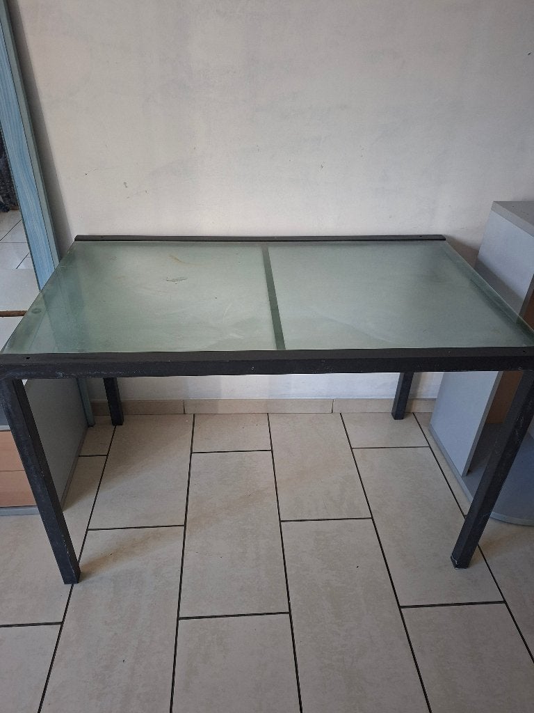 Table verre trempé, Maison & Meubles, Enlèvement, Utilisé, Verre