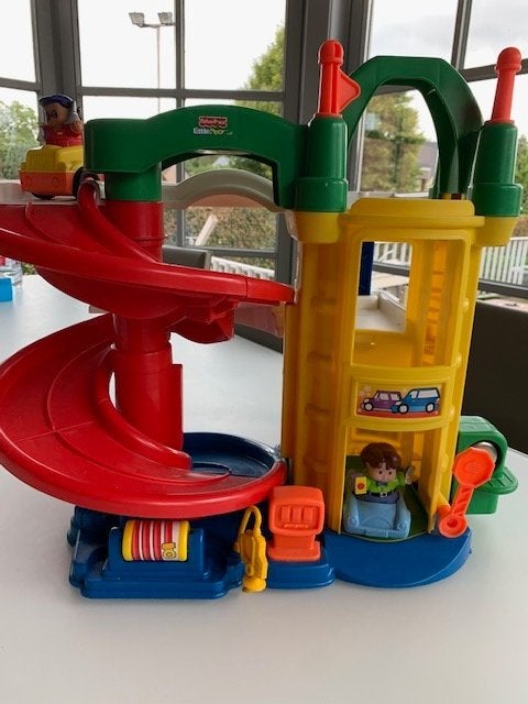 Grote garage Fisher Price, Ophalen of Verzenden, Zo goed als nieuw, Speelset