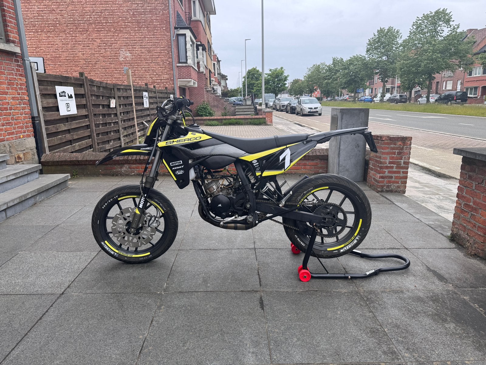 Sherco 36xx k km te ruil voor surron lbx of ultra bee bklase, Vélos & Vélomoteurs, Cyclomoteurs | Derbi, Enlèvement, Comme neuf