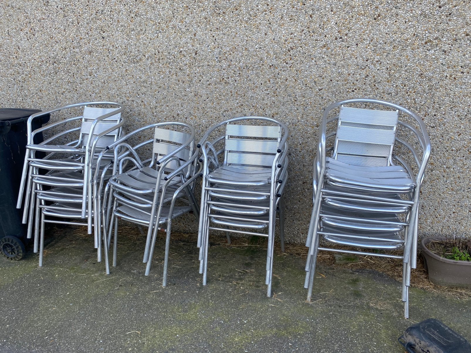 Terras stoelen en fietsenrek, Ophalen, Zo goed als nieuw