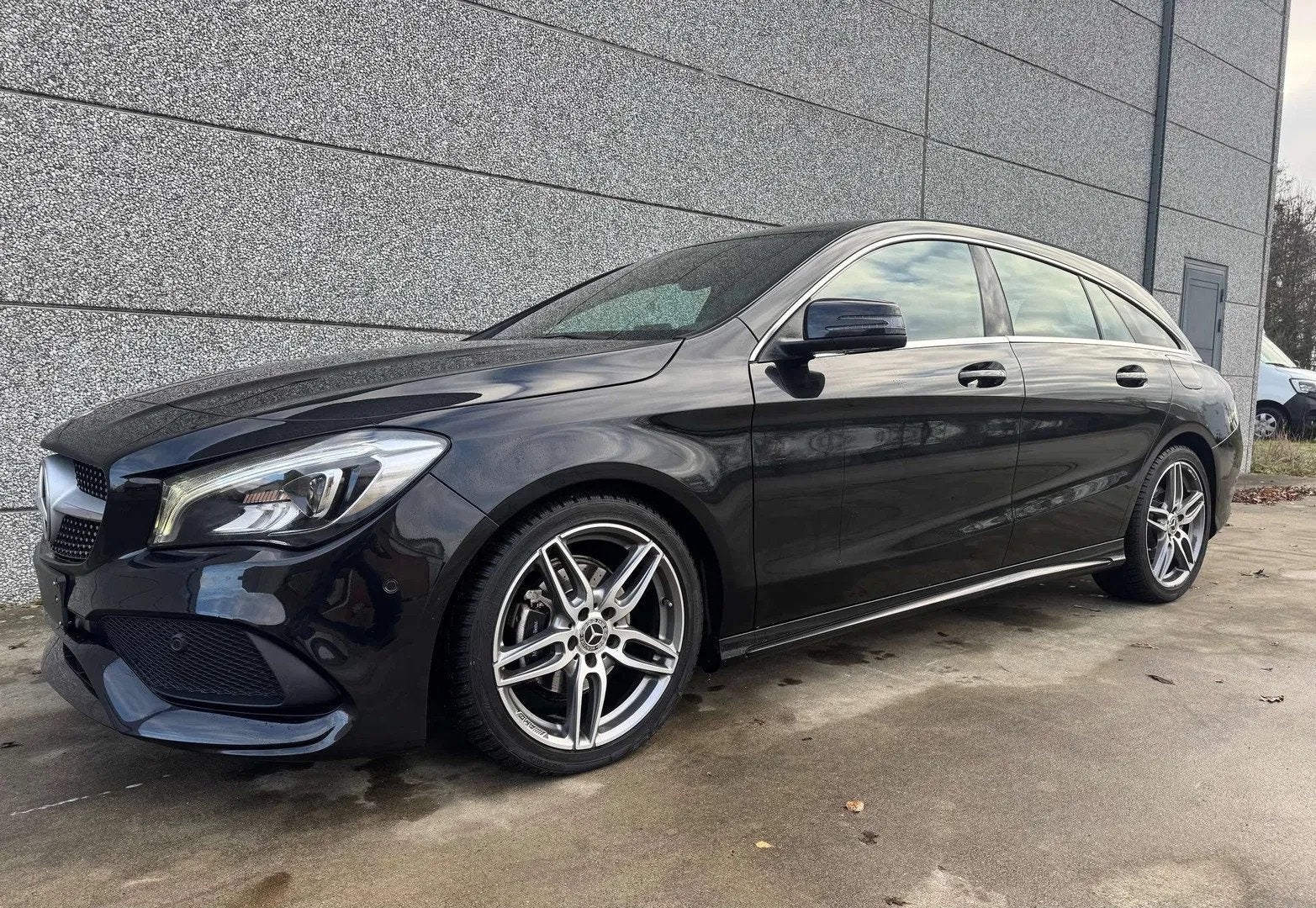 Mercedes-Benz CLA-Klasse 180 Shooting Brake 180 7G-DCT AMG L, Autos, CLA, Achat, Euro 6, Entreprise
