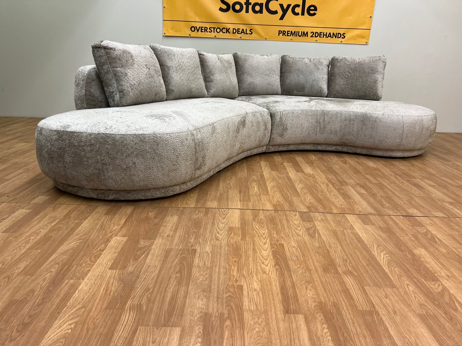 Gloednieuwe Bouclé Zetel met Organische Vorm - SofaCycle, Nieuw, Ophalen of Verzenden, Stof, SofaCycle