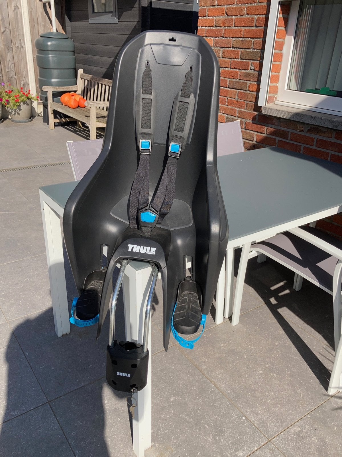 Fietstoel thule, Fietsen en Brommers, Ophalen, Zo goed als nieuw, Achterzitje, Voetsteuntjes