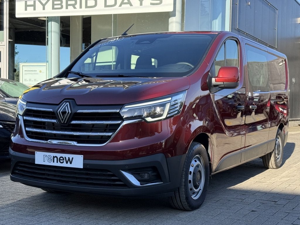 Renault Trafic DUBBEL CABINE L2H1 3,0t 150PK (automatique), Autos, Rouge, Achat, Entreprise, 2500 kg