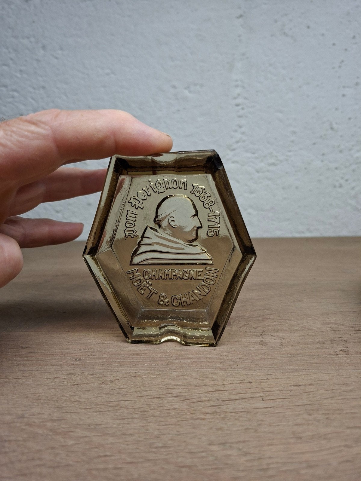 Klein Asbakje Don Perignon 1638 - 1715   Champagne +- 1970, Gebruikt, Frankrijk, Ophalen of Verzenden, Champagne