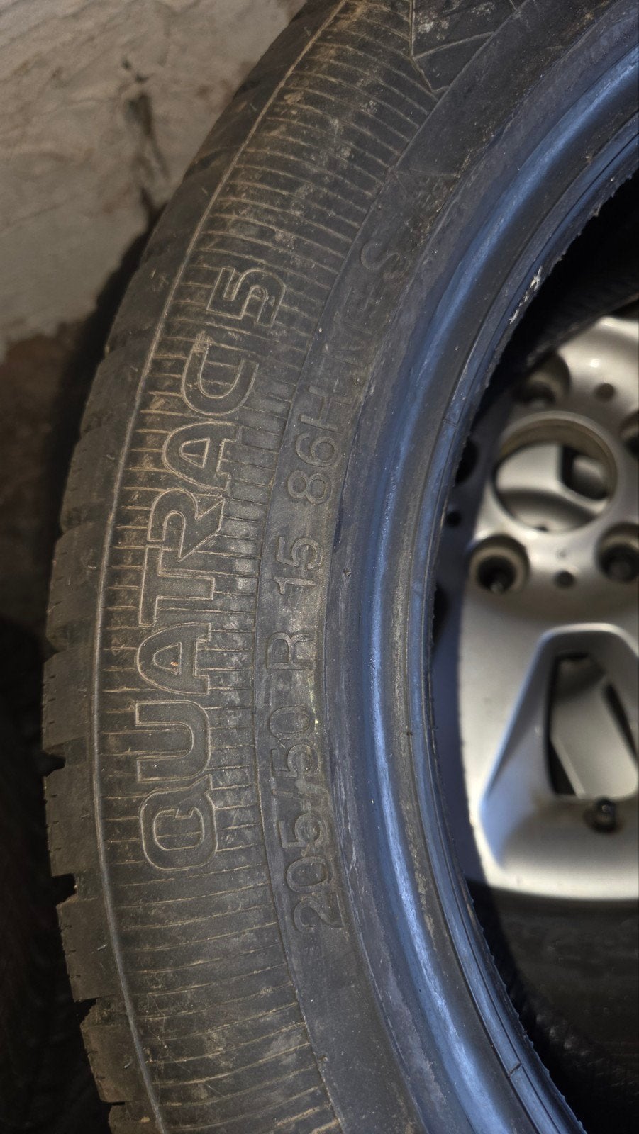 4 pneus Vredestein 205/50R15 en 4 saisons, Enlèvement, 4 Saisons, Pneu(s)