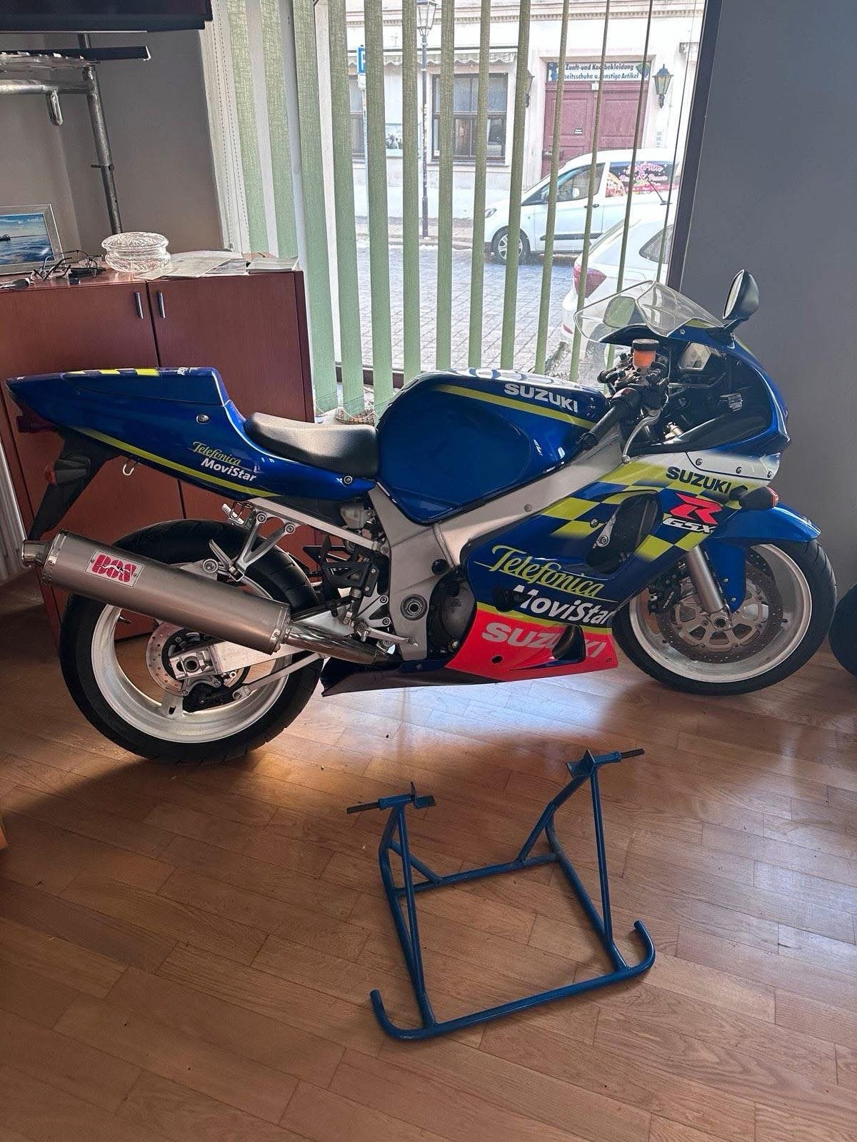 Suzuki 600 gsxr 3358km !!!!, Particulier