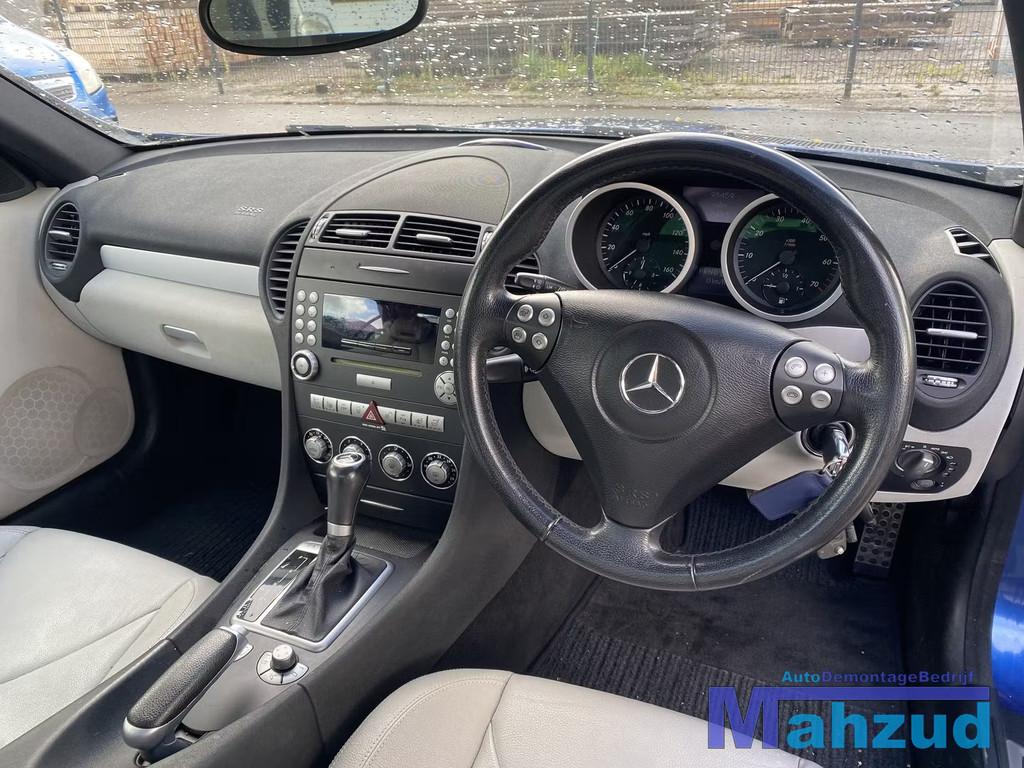 SLK R171 Dashboard delen schakelaar middenconsole rooster, Gebruikt, Mercedes-Benz AG, Mercedes-Benz, Mercedesstrasse 120
70372  Stuttgart, DE