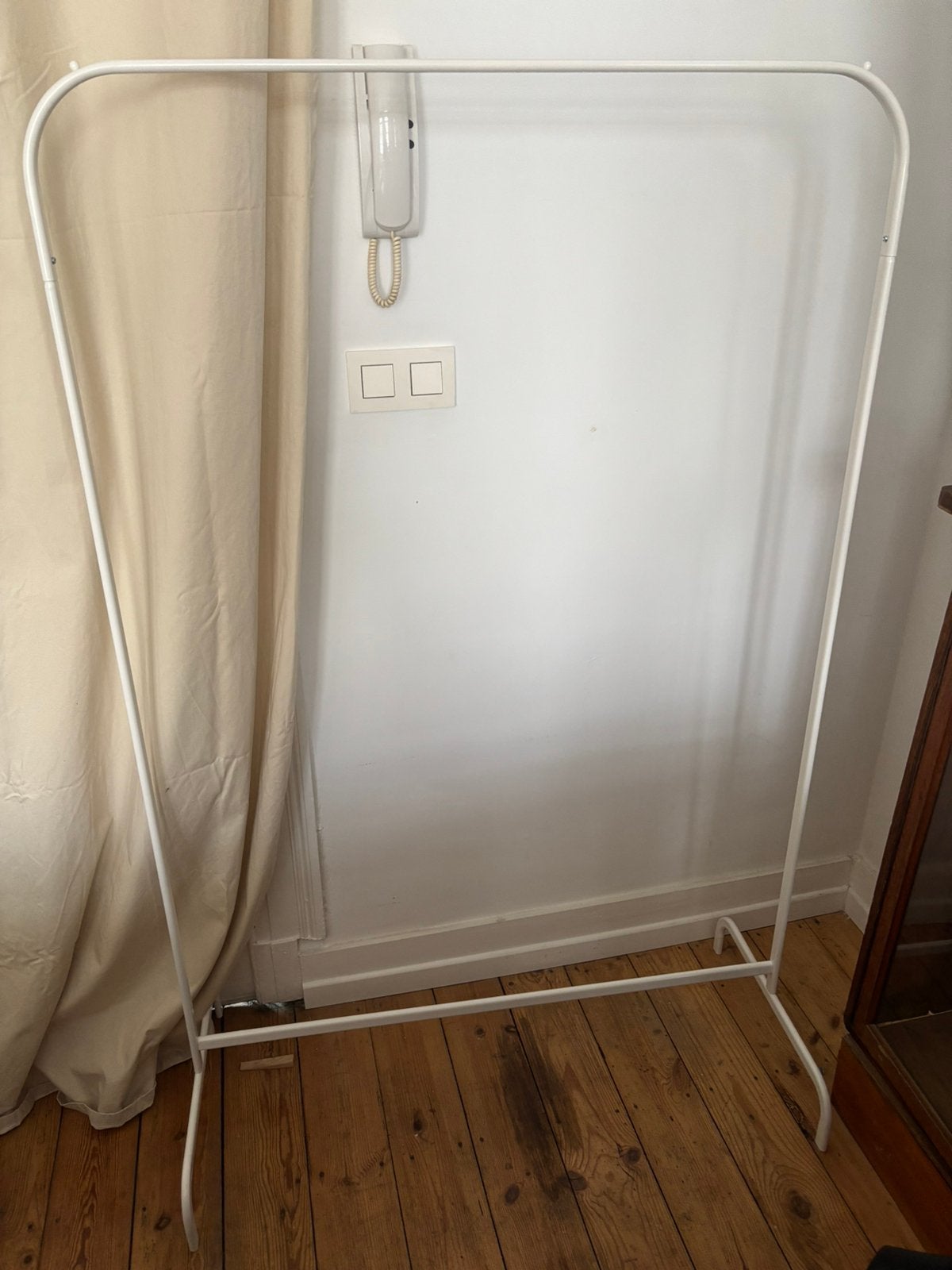 Ikea clothes rack | portant à vêtements, Vêtements | Femmes, Enlèvement, Comme neuf