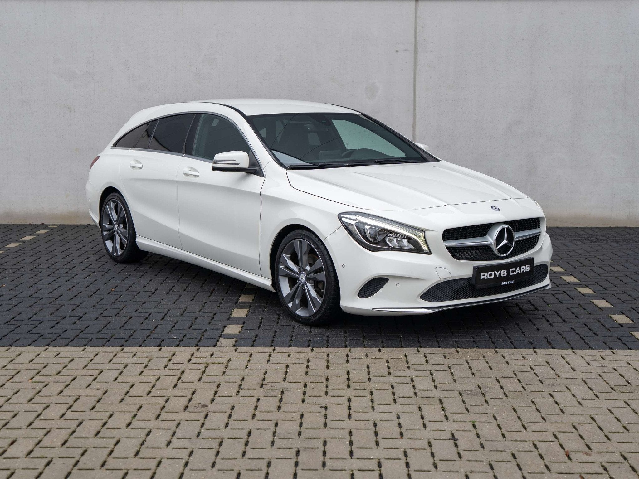 Mercedes-Benz CLA-Klasse 180 CLA 180 - CAMERA-ZETELVERWARMIN, CLA, 122 pk, Gebruikt, 4 cilinders