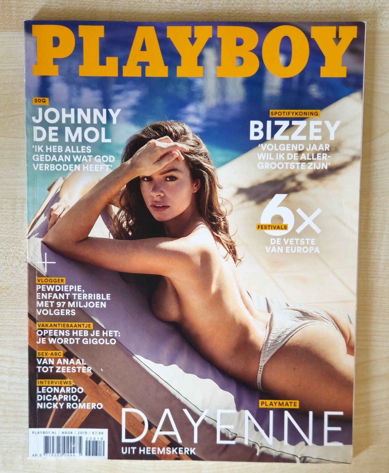 playboy 2019 nr 08, Ophalen, Zo goed als nieuw, Lichaam en Geest