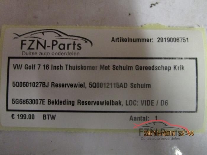 VW Golf 7 17 Inch thuiskomer + Inleg + Gereedschap Krik, Enlèvement ou Envoi, Neuf, Pneu(s)
