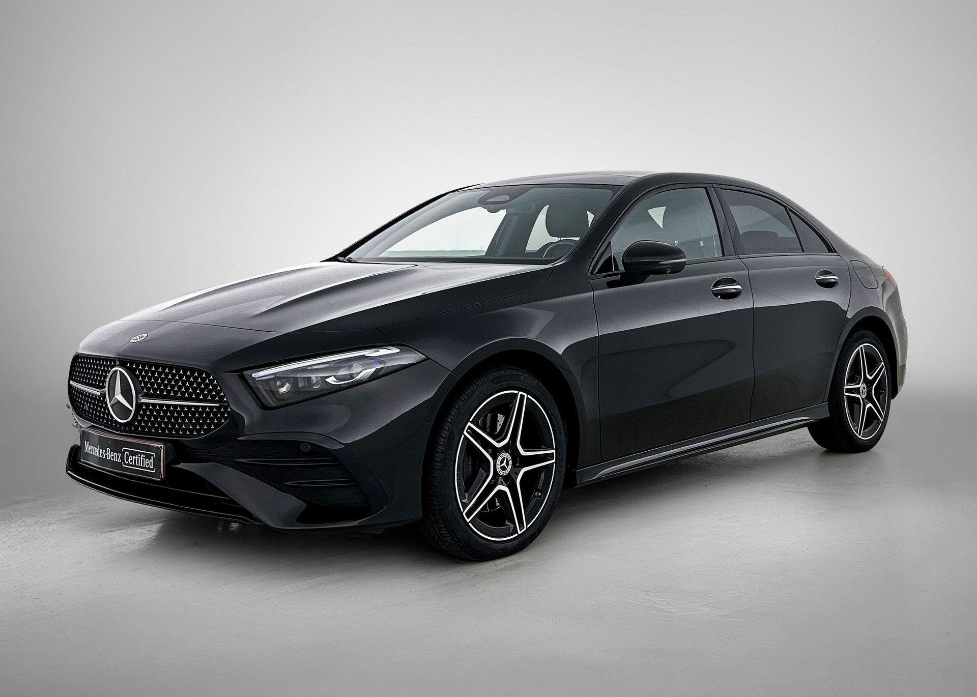 Mercedes-Benz A-Klasse 250 e Berline AMG Line | Panoramisch, Auto's, Stof, Gebruikt, Zwart, 16 kWh
