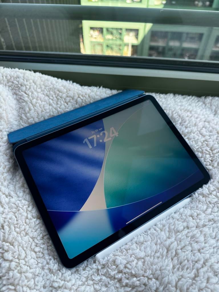 Apple iPad Air (5e) 64GB Blauw met Cover en Pencil, Informatique & Logiciels, Apple iPad Tablettes, Enlèvement, Comme neuf, Bleu