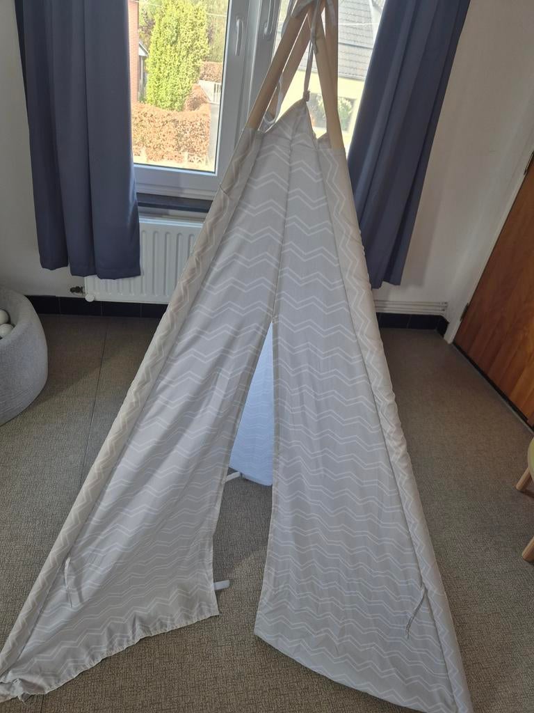 Leuke speeltent, Enlèvement