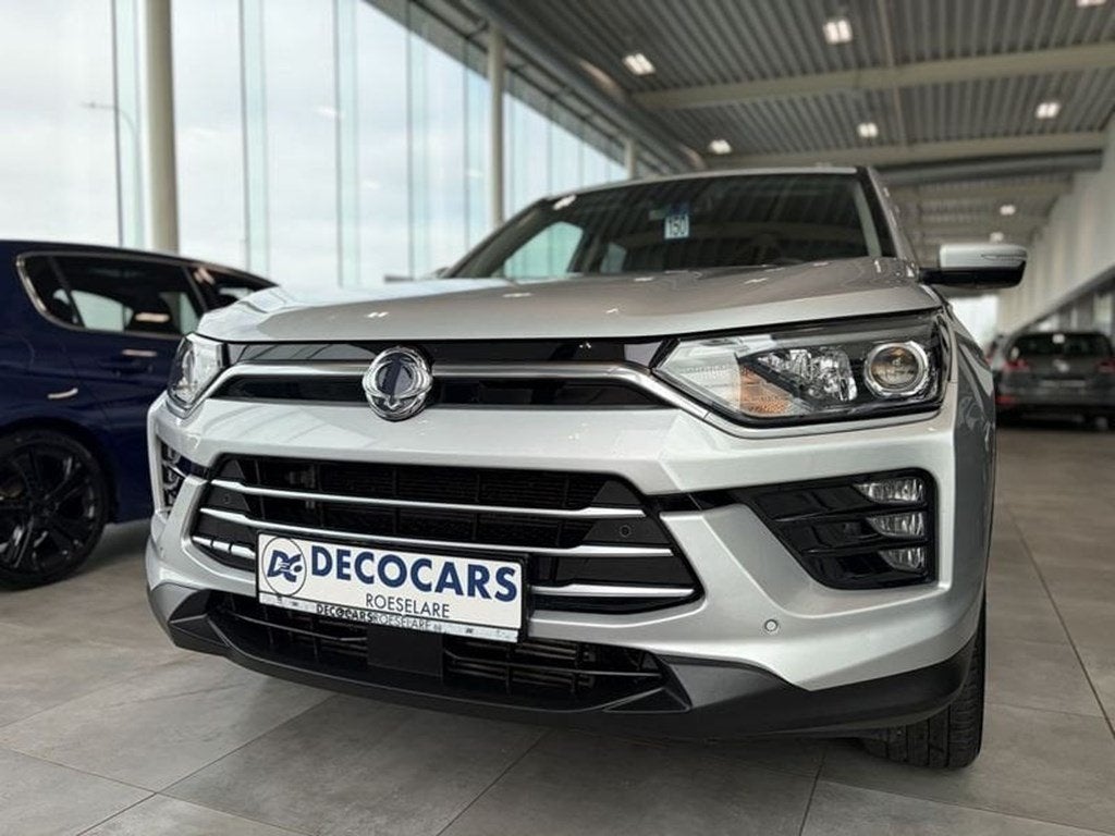 SsangYong Korando Apple Carplay - Android Auto / Camera / Z, Autos, 100 kW, Argent ou Gris, Achat, Boîte manuelle