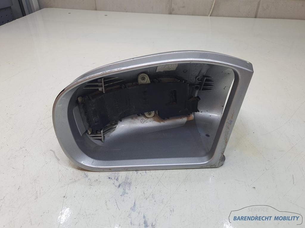 Spiegelkap Mercedes W203 C Klasse knipperlicht links bestuur, Auto-onderdelen, Gebruikt, Mercedes-Benz AG, Mercedes-Benz, Mercedesstrasse 120
70372  Stuttgart, DE
