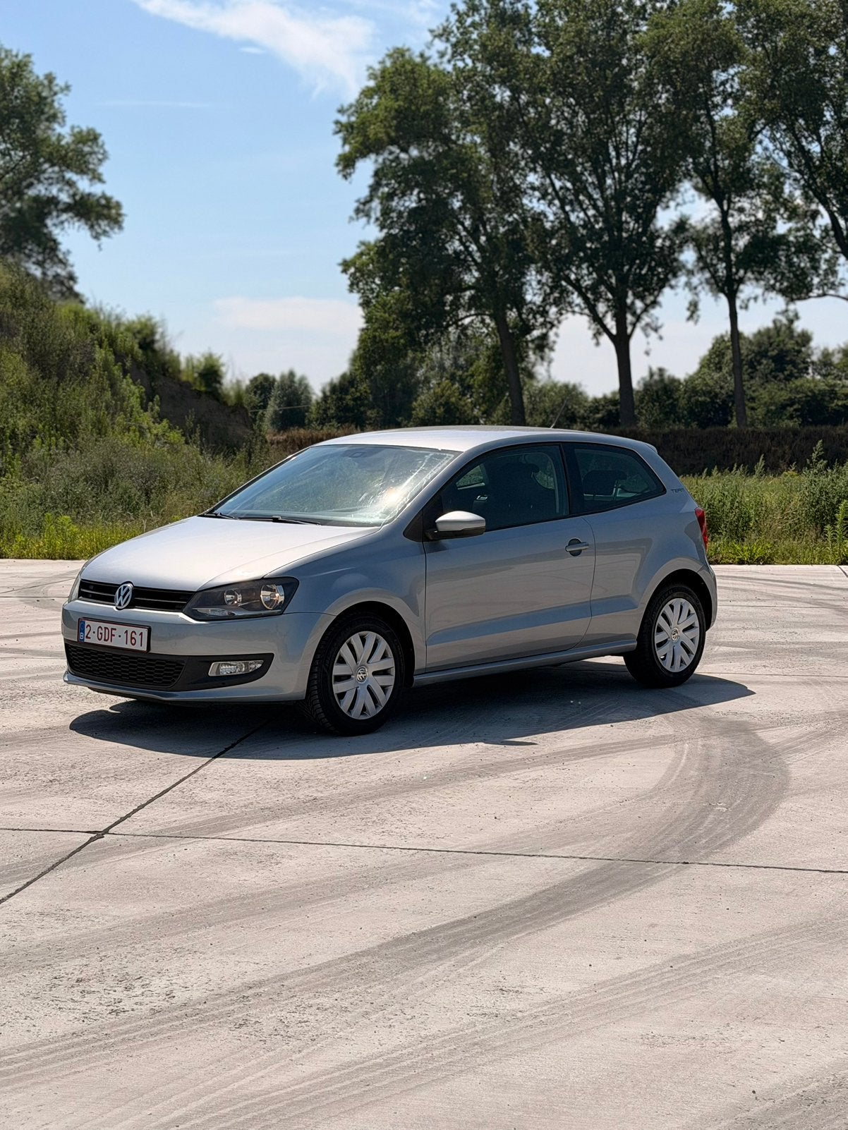 VW Polo 1.2 Essence 2013, option complète, 134 dkm, Autos, Achat, Boîte manuelle, Noir, Particulier