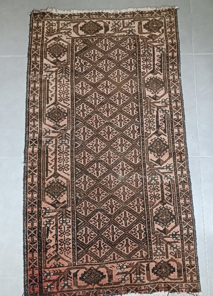 Tapis d'Orient, Enlèvement