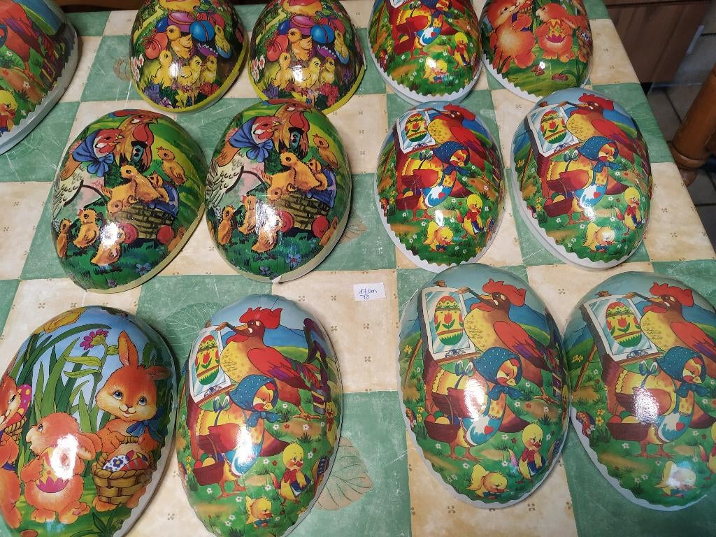 vintage papier marché paaseieren 17/18cm, 6stuks nog hiervan, Diversen, Pasen, Ophalen of Verzenden