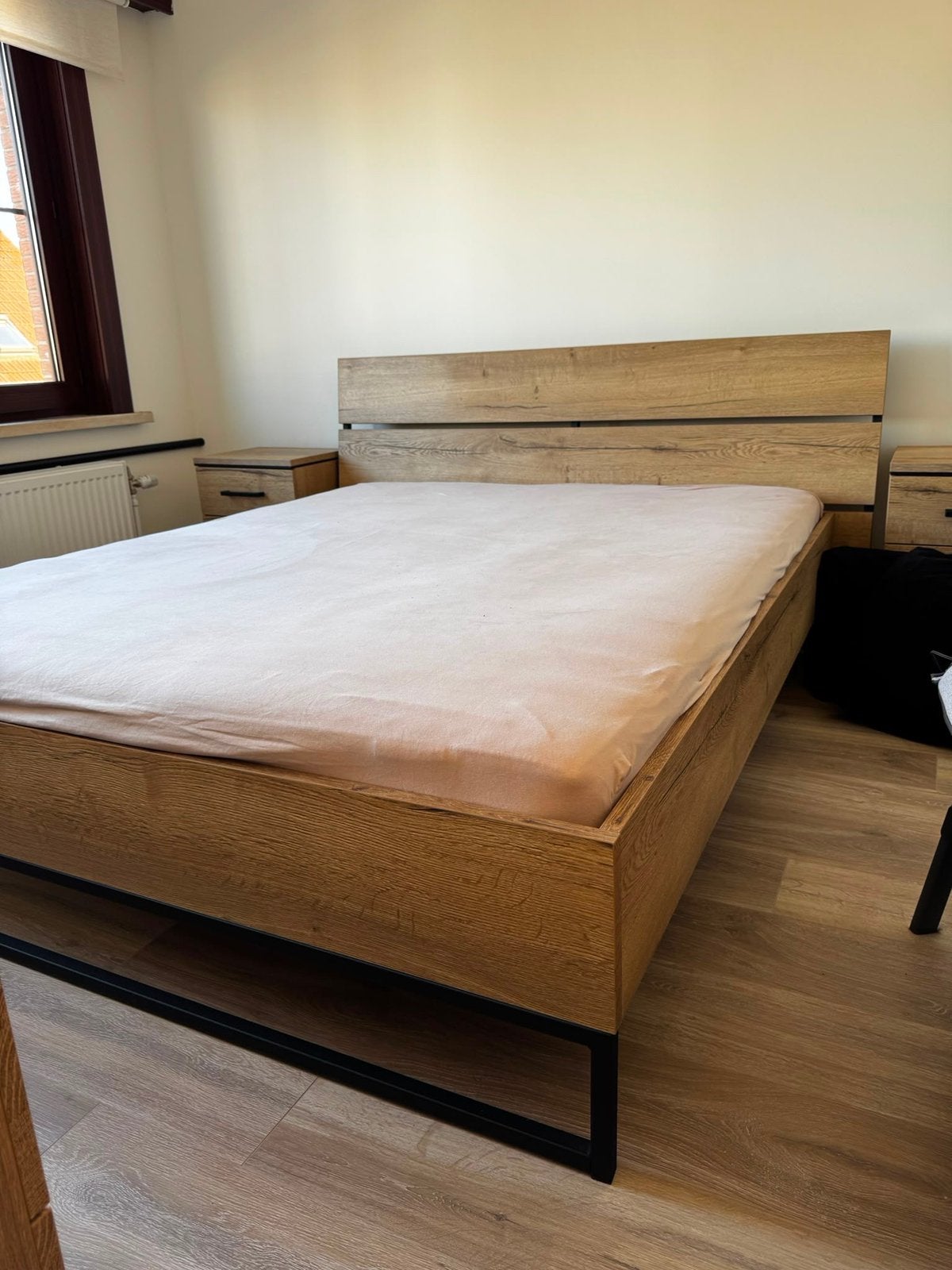 Bed, commode en 2 nachtkastjes, Ophalen, Zo goed als nieuw, Tweepersoons
