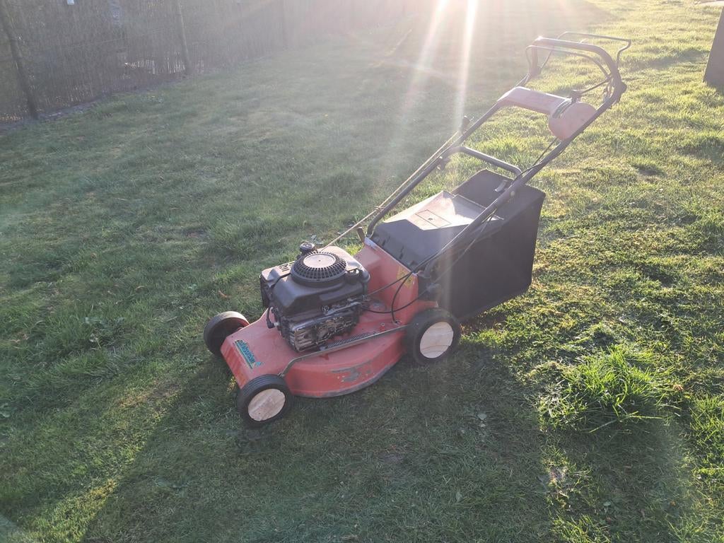 Zelftrekkende benzine grasmachine grasmaaier, Ophalen of Verzenden