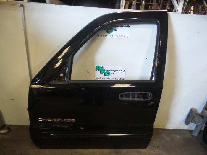 Portier 4Deurs links-voor van een Jeep Cherokee, Auto-onderdelen, Jeep, Gebruikt, -, Deur