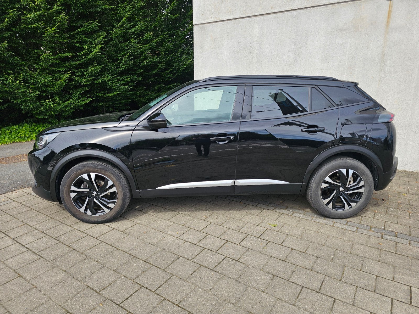 Peugeot 2008 Allure pack benzine, Voorwielaandrijving, Euro 6, 1199 cc, Leder en Stof