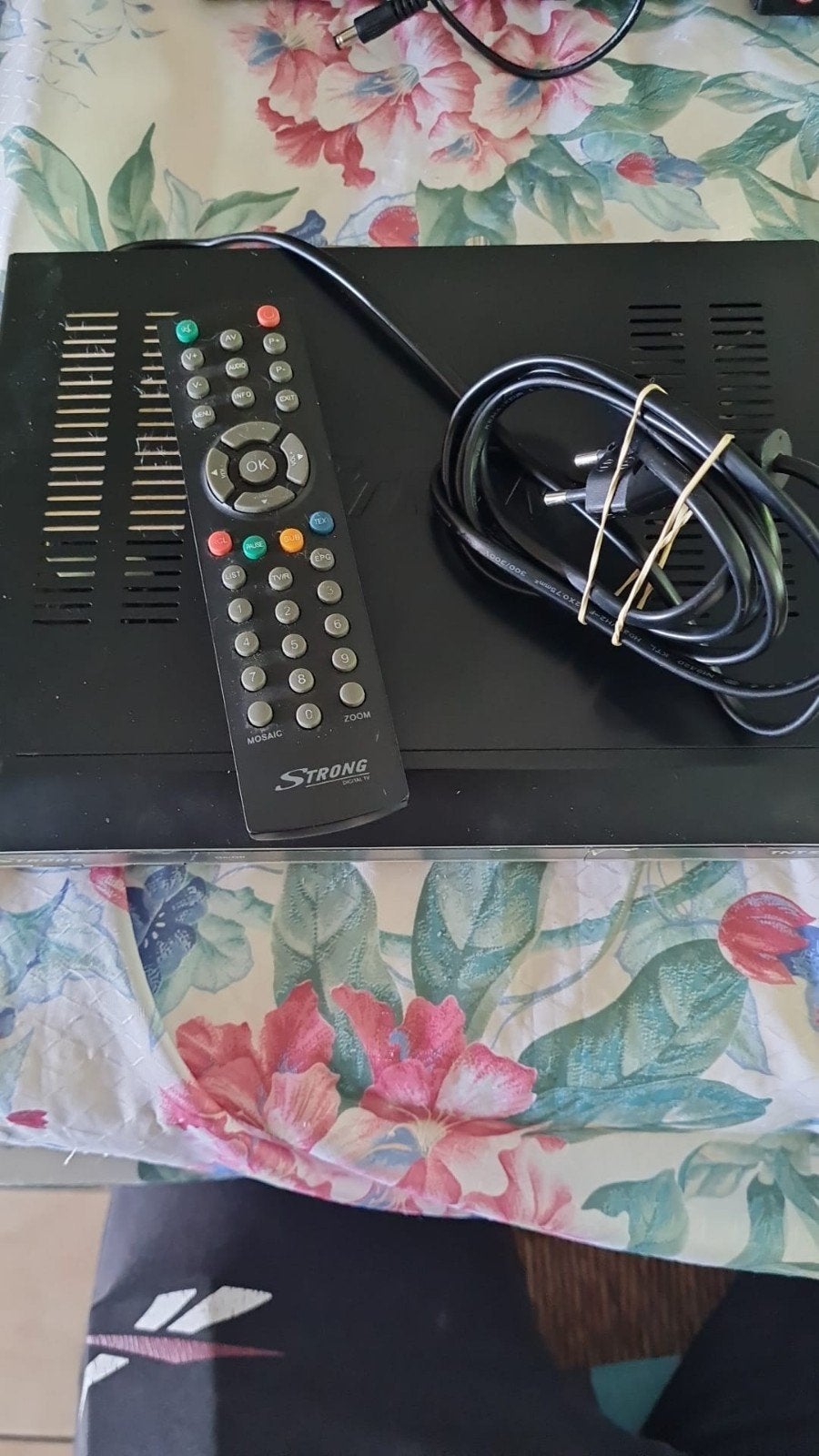 Tnt sat , strong, TV, Hi-fi & Vidéo, Antennes paroboliques