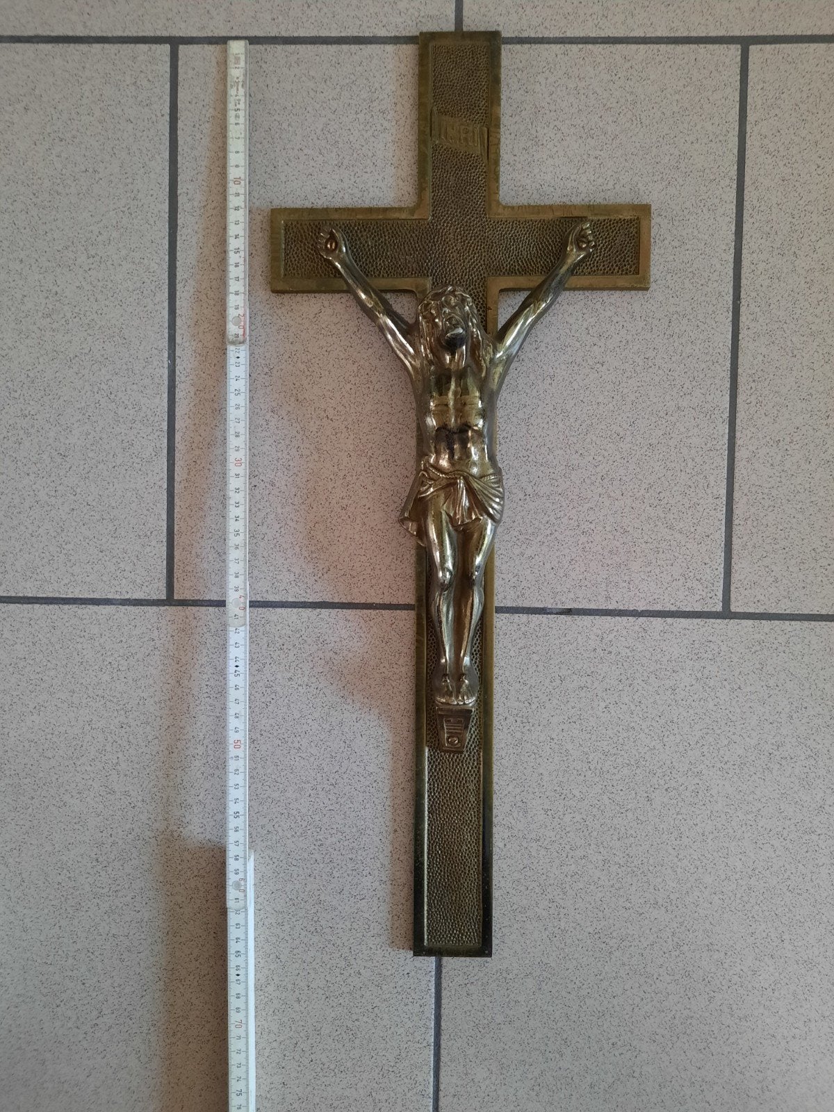 2 kruisbeelden voor 15€, Ophalen