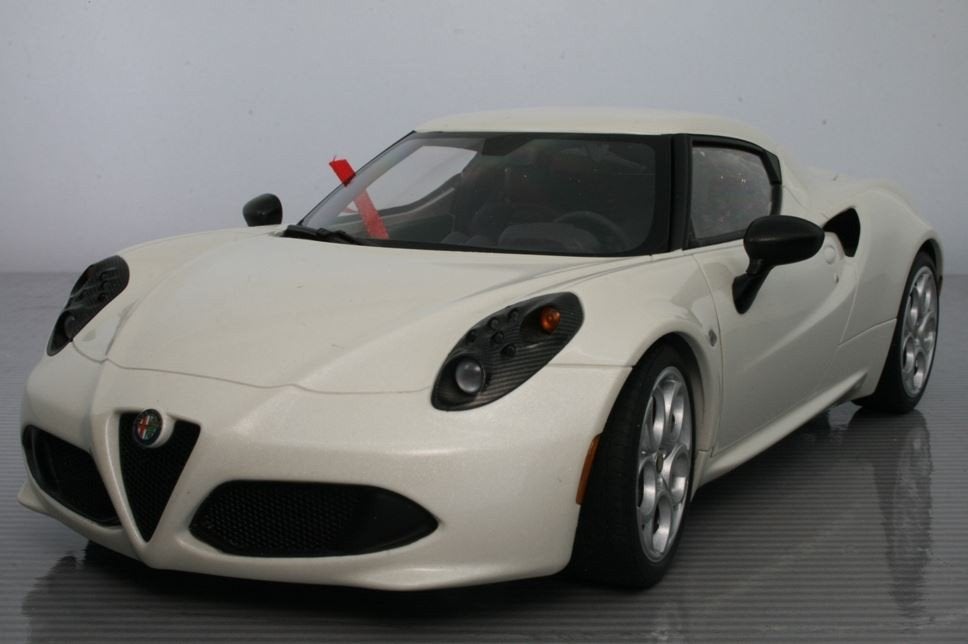 AutoArt 1/18 Alfa Romeo 4C, Hobby en Vrije tijd, Modelauto's | 1:18, Ophalen of Verzenden, Nieuw, Auto, Autoart