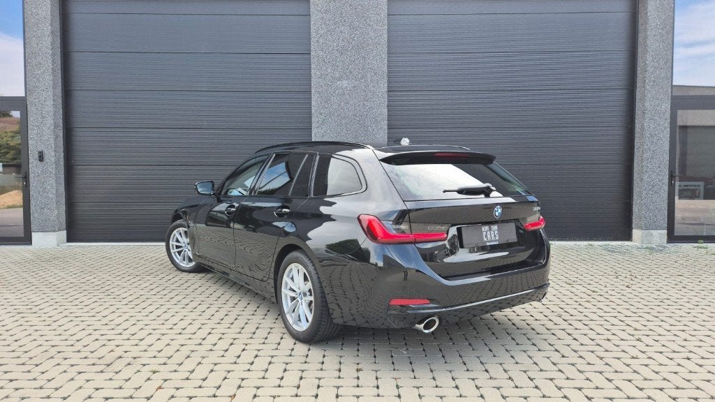 BMW 320e Facelift plug-in-hybride led leder, Auto's, Automaat, Achterwielaandrijving, 4 cilinders, Zwart