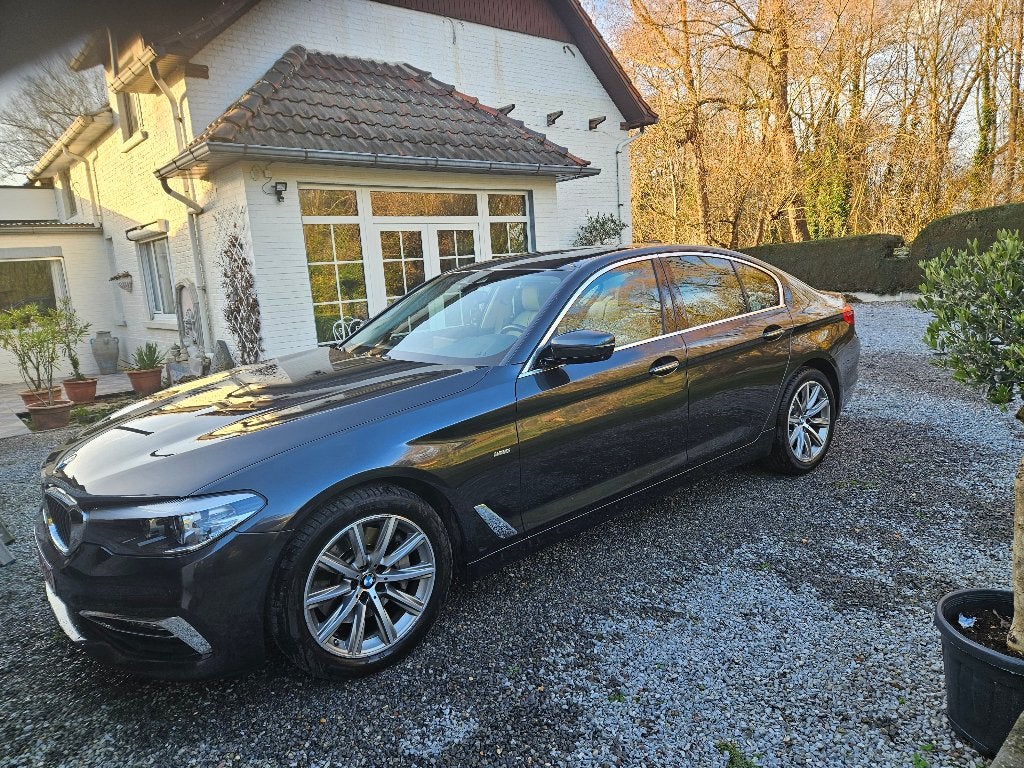 BMW 530i Benzine , weinig km, Auto's, Automaat, Achterwielaandrijving, 4 cilinders, Zwart