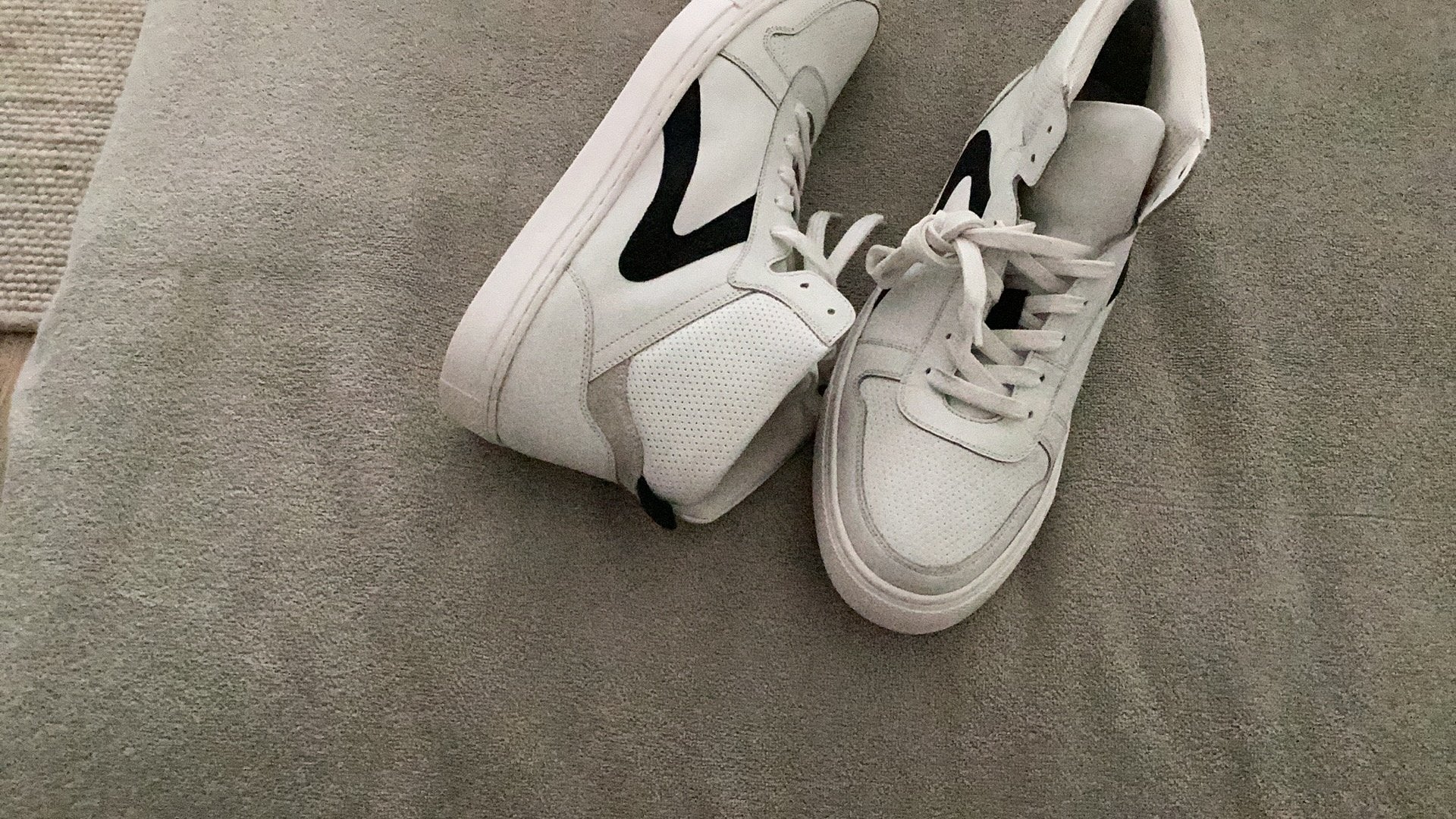Sportschoenen wit zwart m24  45 nieuw, Kleding | Heren, Schoenen, Ophalen, Zo goed als nieuw, Wit, Sportschoenen