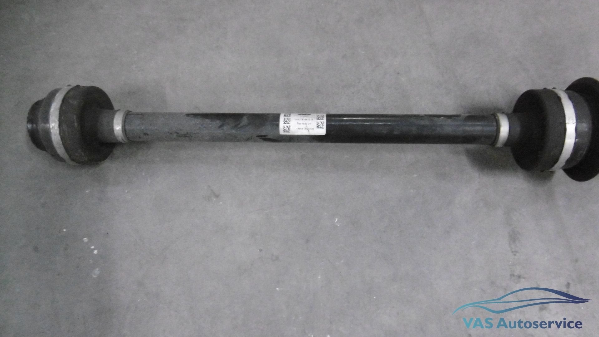Uitgaande as BMW 550i X-drive linksachter 33 20 8 664 655, -, Origine de la pièce connue, Utilisé, -