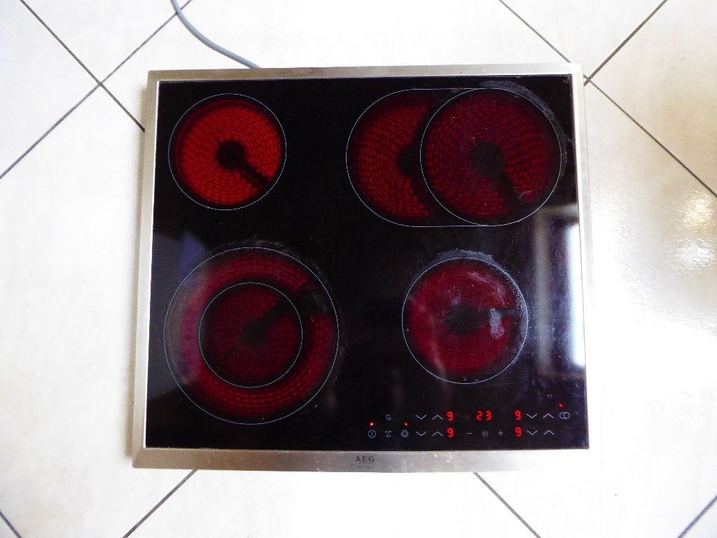 Taque  vitrocéramique AEG, Electroménager, Enlèvement, Utilisé, Électrique, 5 zones de cuisson ou plus