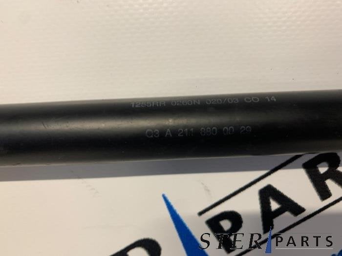 Amortisseur capot moteur gauche d'un Mercedes E-Klasse, 3 mois de garantie, Utilisé, -, -